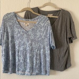 Bundle Gray and Blue Floral Women Tops Size L